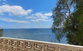 Fotis Beach Apartment At Komi